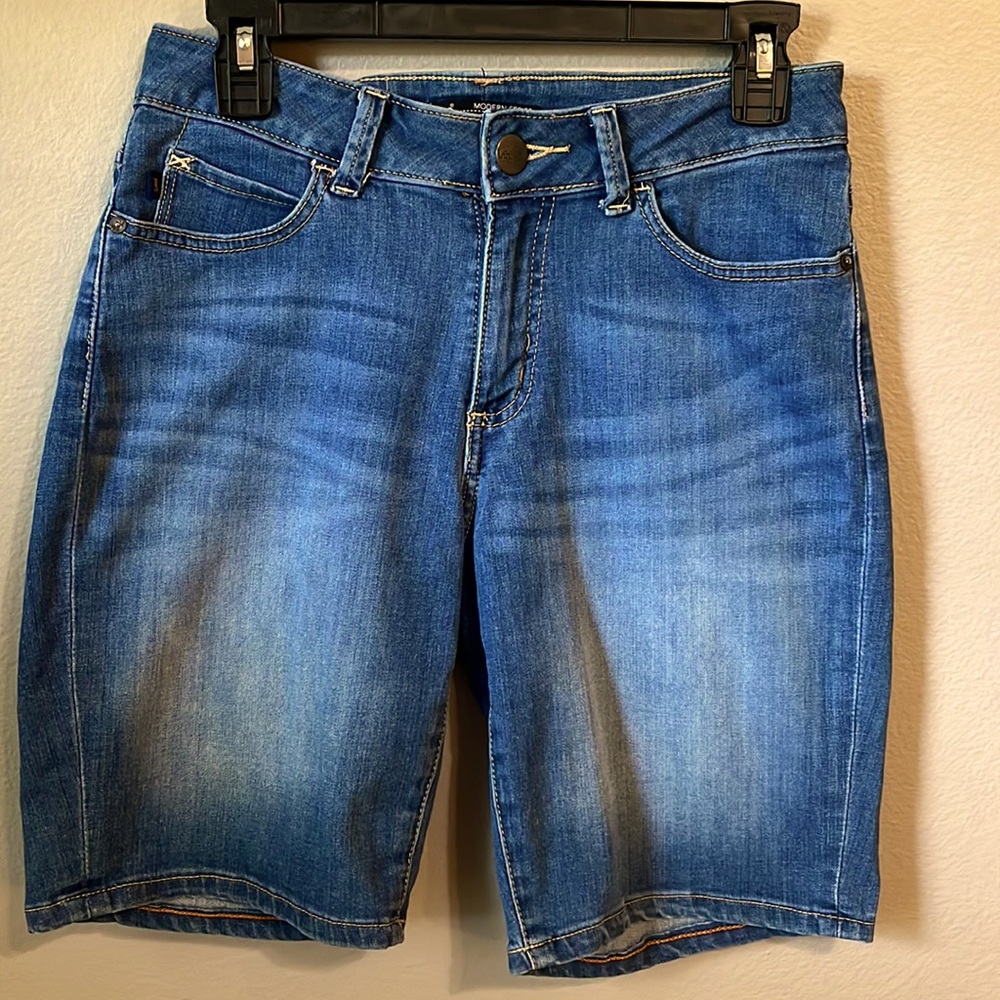 Lee Modern Series Curvy Fit Short